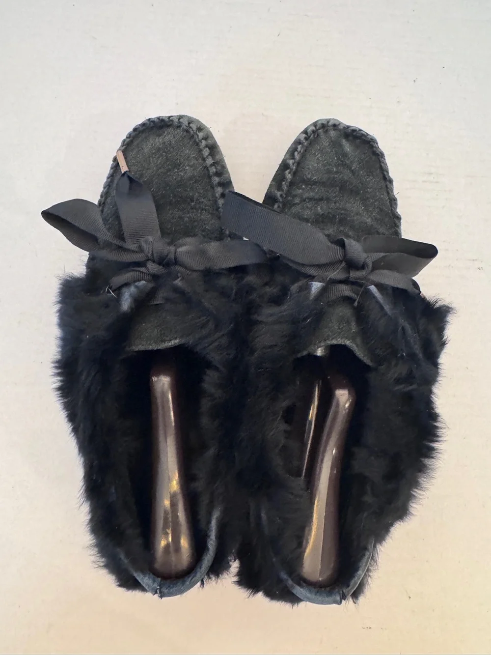 Tory Burch Aberdeen Moccasins Black Suede Fur Ribbon Tie Shoes Womens 8 M